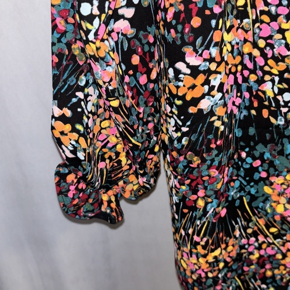 The Pioneer Woman Black and Floral Peasant Top Small - Picture 7 of 12